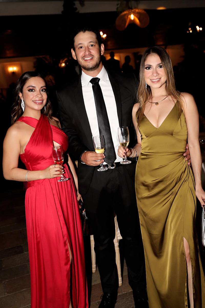 Diana Pérez, Juan Diego Zelaya y Ginna Pérez