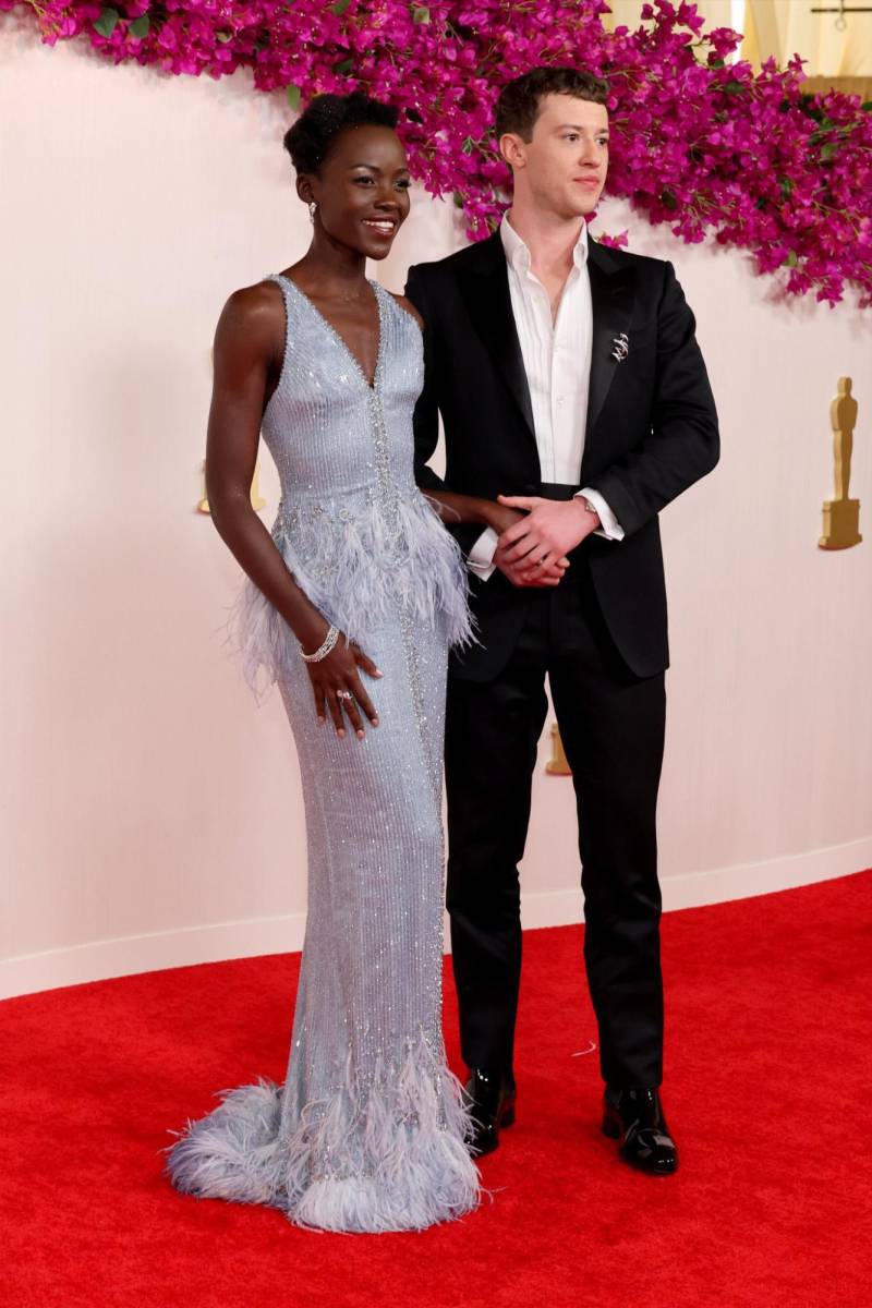 Lupita Nyong’o y Joseph Quinn.