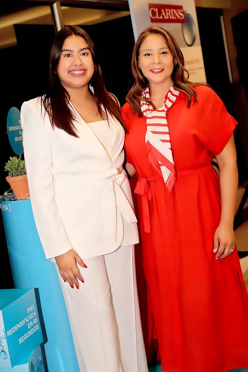 Keren Ayestas y Alejandra Andrade.