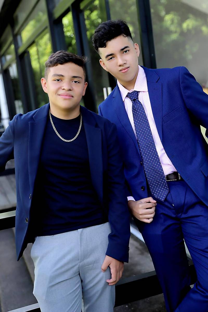 Julio Torres y Dennis Guerra