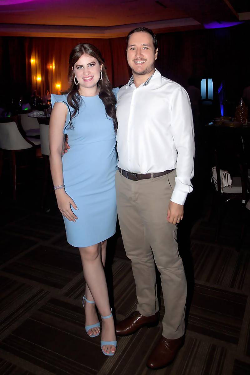 Deafhne Izaguirre y Moisés Orellana.
