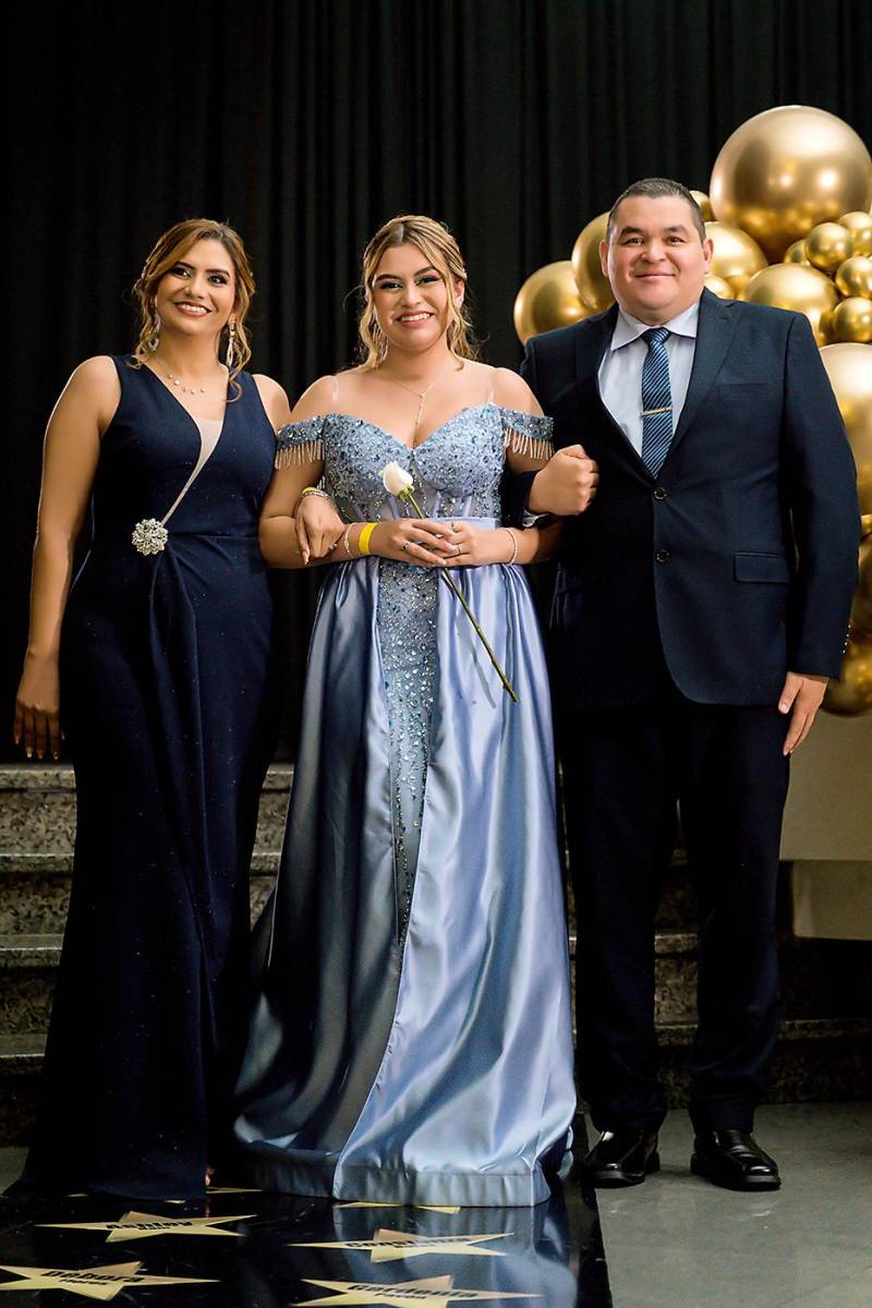 Desfile padres e hijos de la prom 2024 de IHCI Bilingual School
