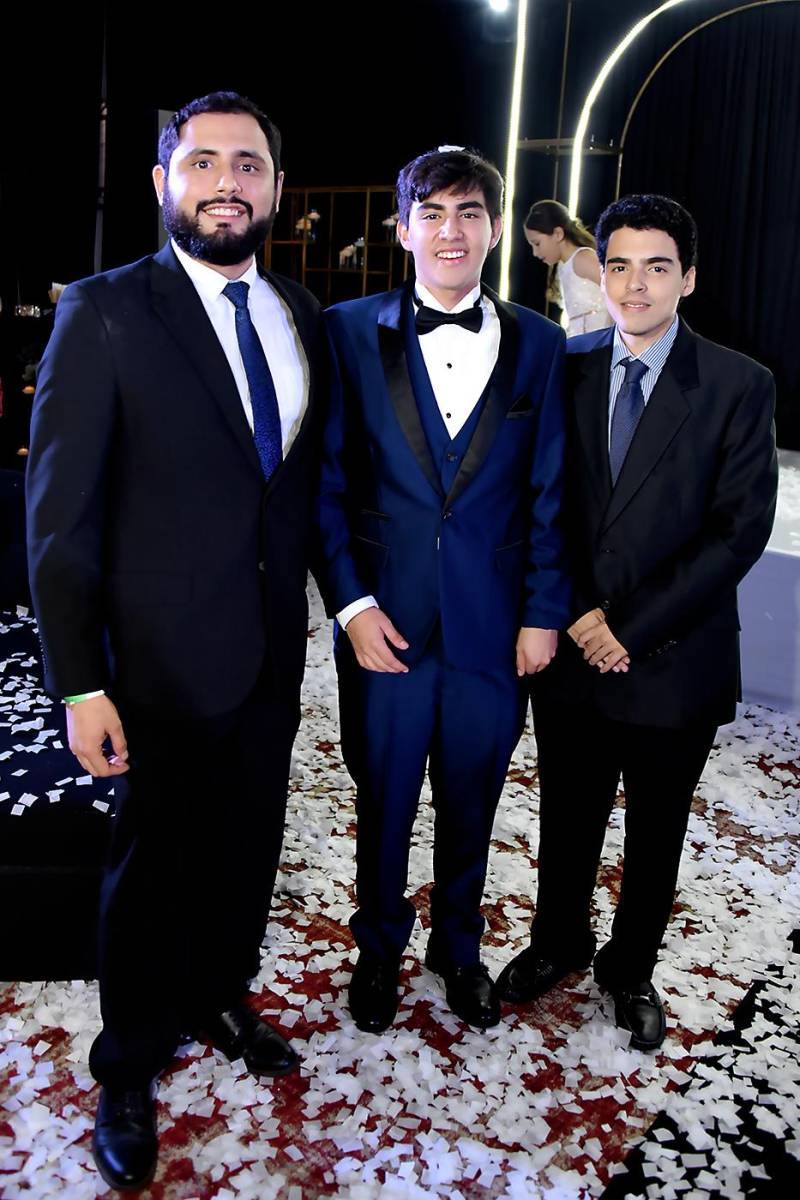 Prom night de los seniors 2023 de Discovery School