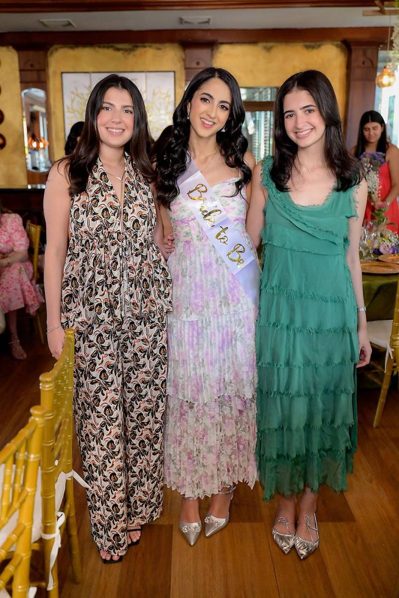 Andrea Murphey, Fabiola Stefan y Sabrina Chahin.