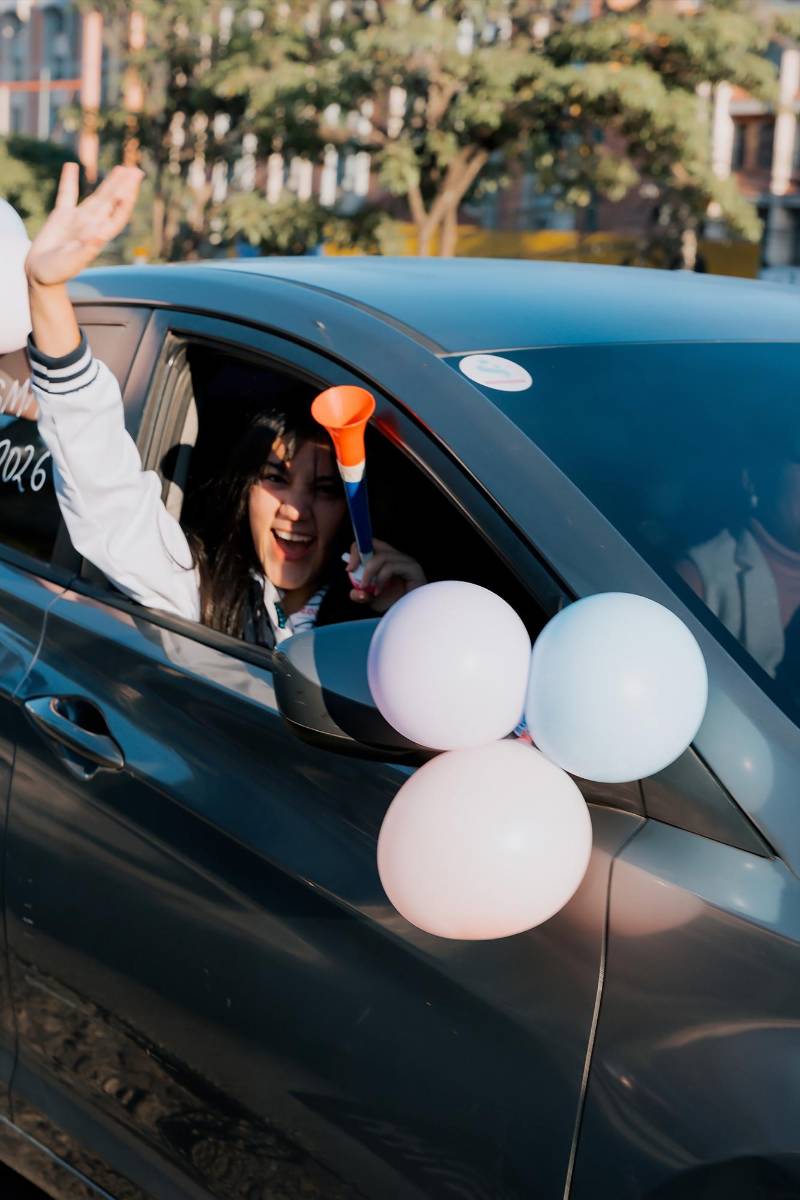 Senior entrance de la clase 2026 del Instituto María Auxiliadora