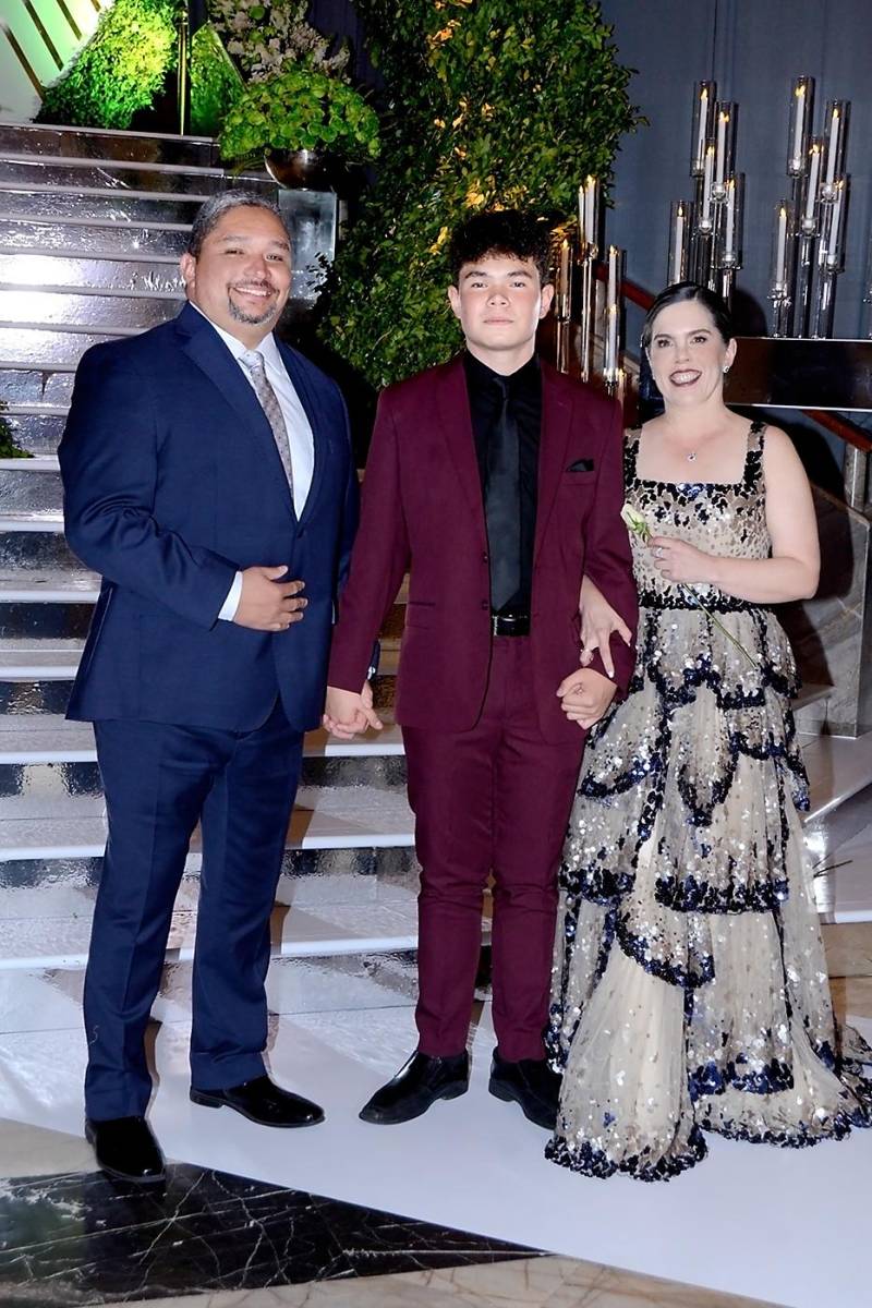 David Murillo con David Armando y Daysi Paredes
