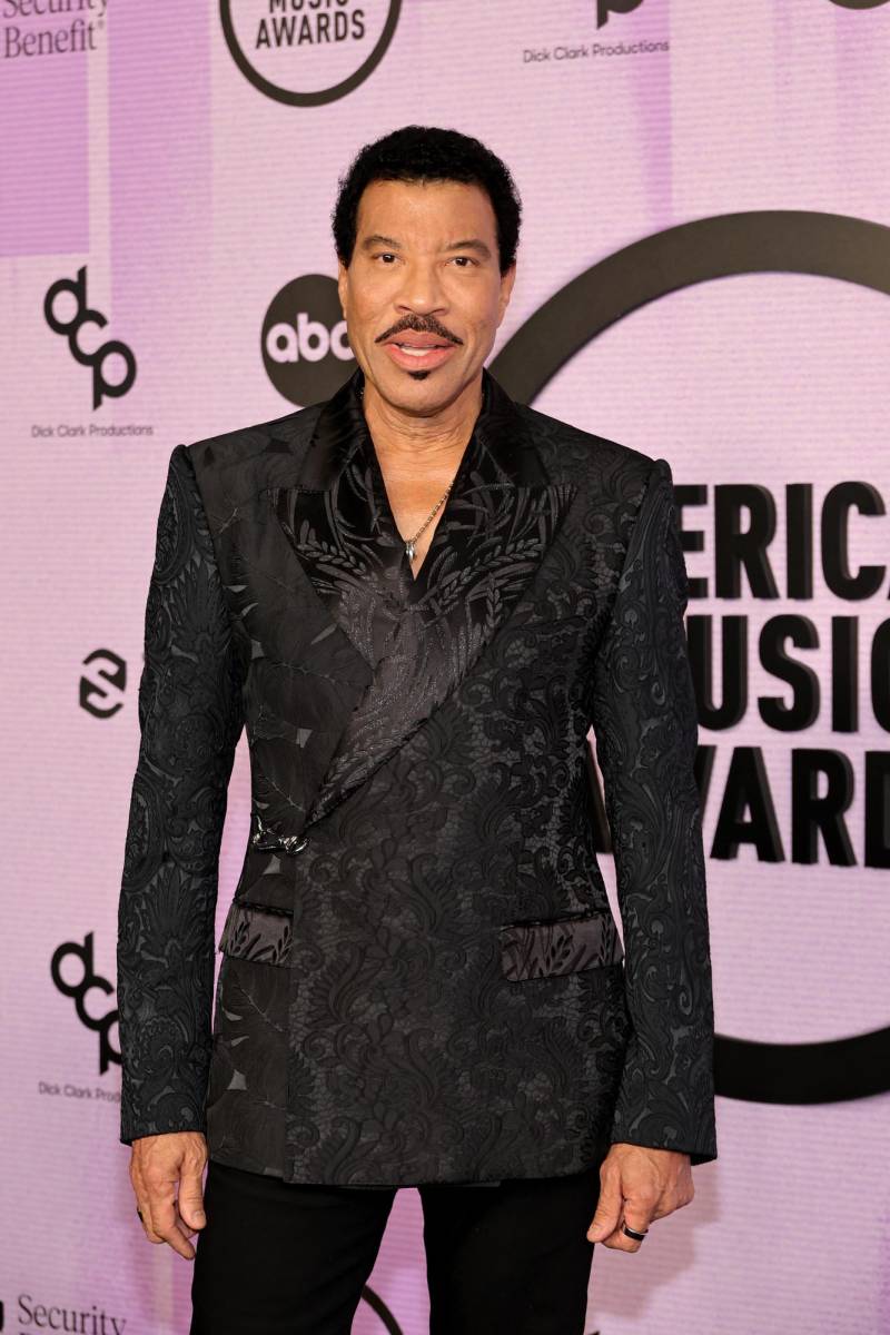 Lionel Richie.