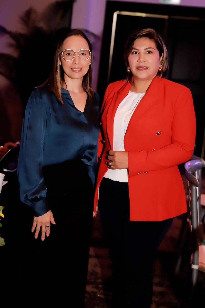 Sandra Martínez y Evelin Zepeda. 