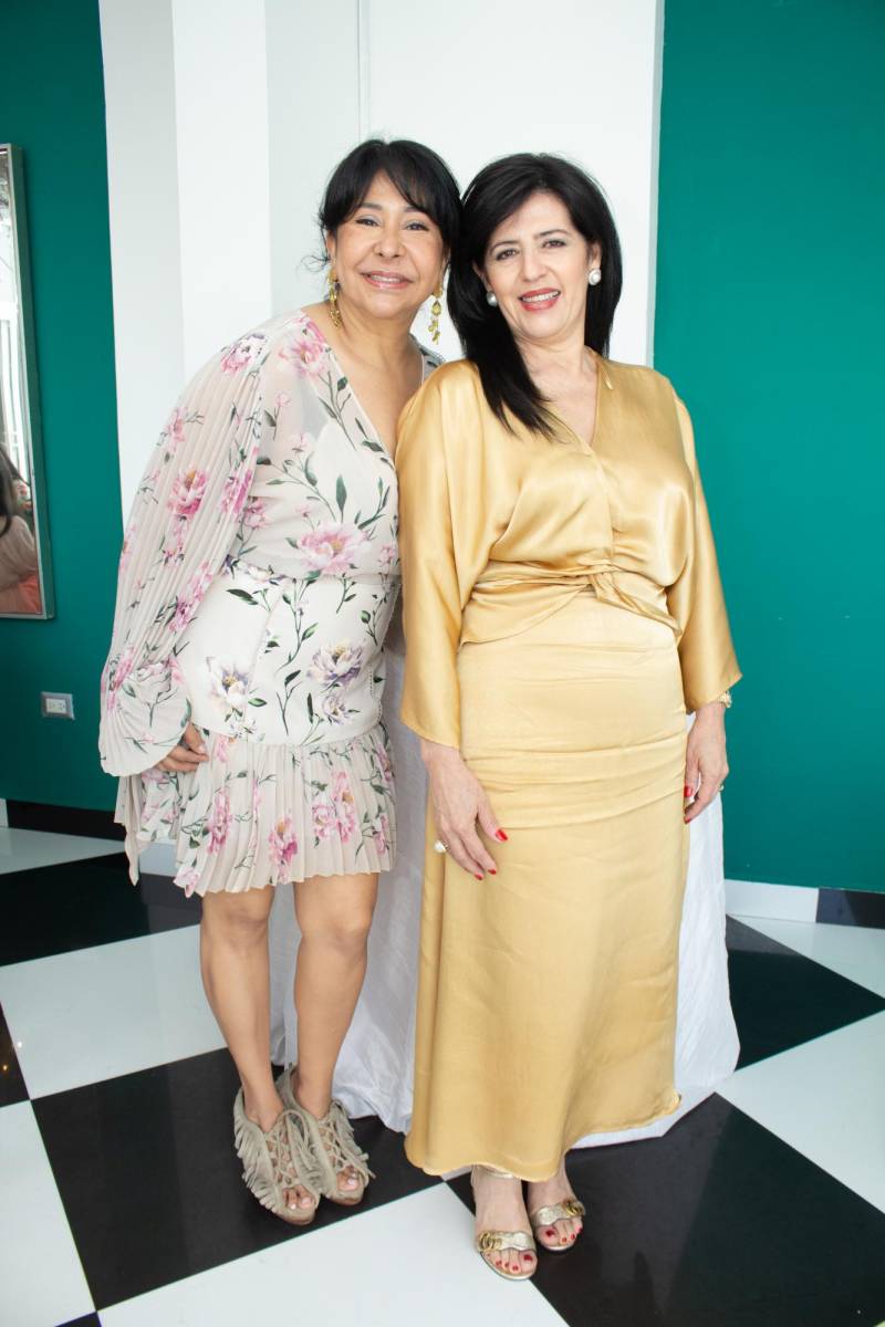 Katy Lagos y Brenda Saravia.