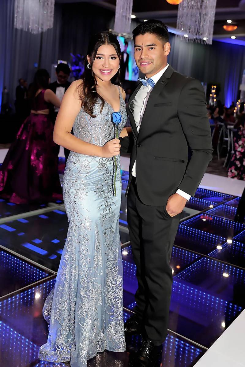Flhor Andrea López Zelaya con su tío Jose Napoleón Zelaya Contreras