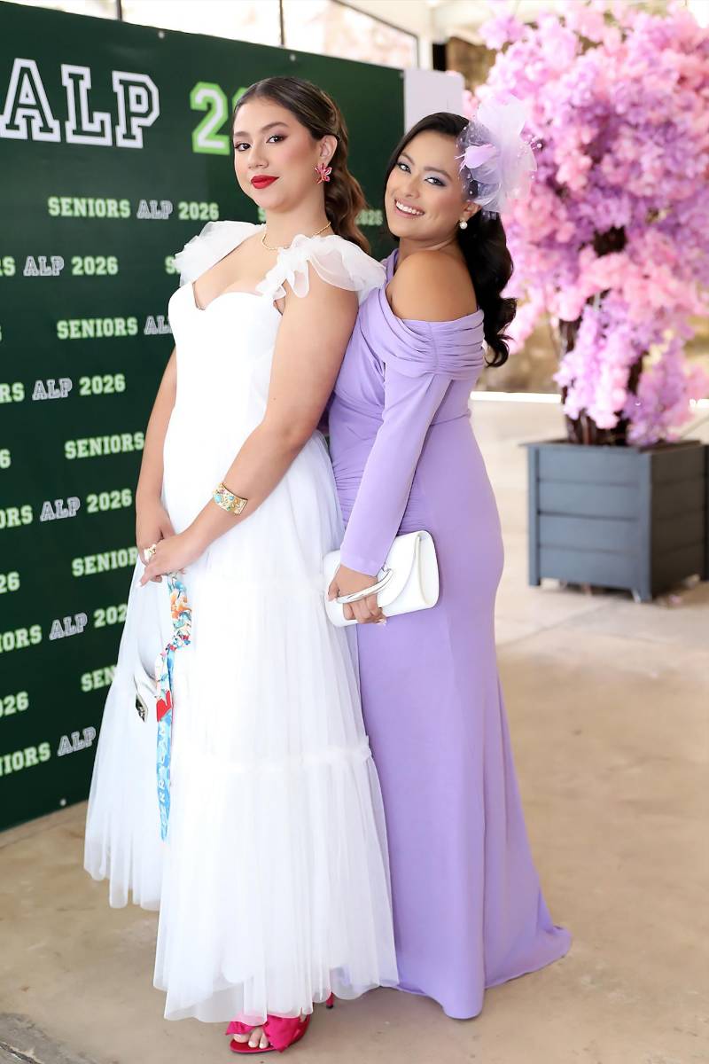 Adriana Andino y Rebeca Castillo.