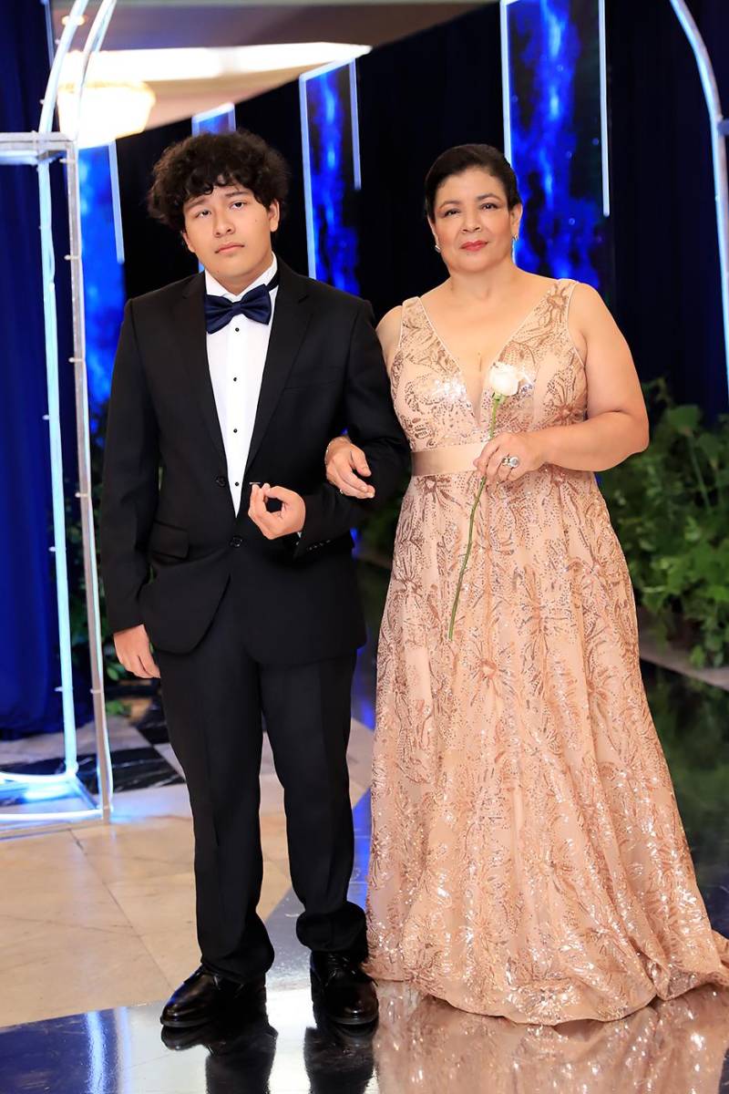 Adrián Ulloa y Gloria Velásquez.