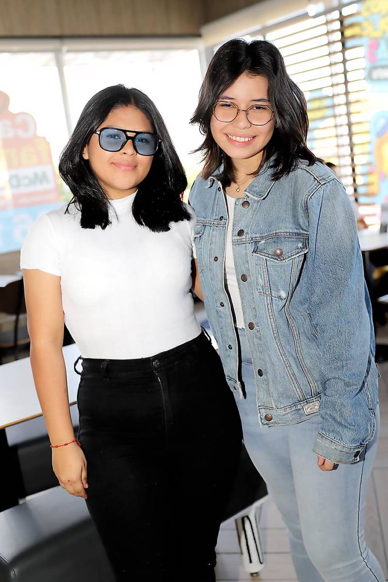 Josseline Barahona y Ariana Gonzáles