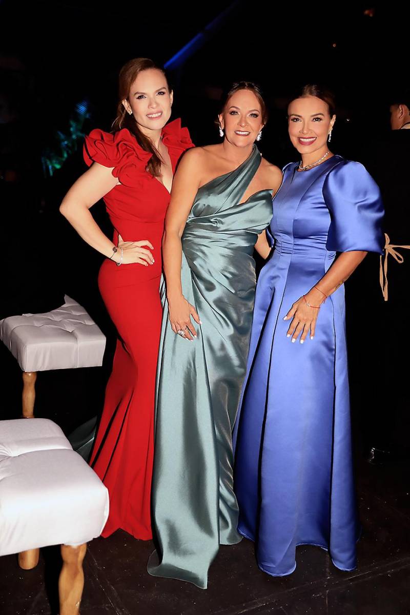 Nancy Rishmagui, Mandy Rivera y Vivi Montoya 
