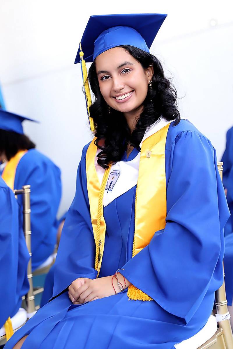 Abril Isabel Fonseca Pinto, Valedictorian