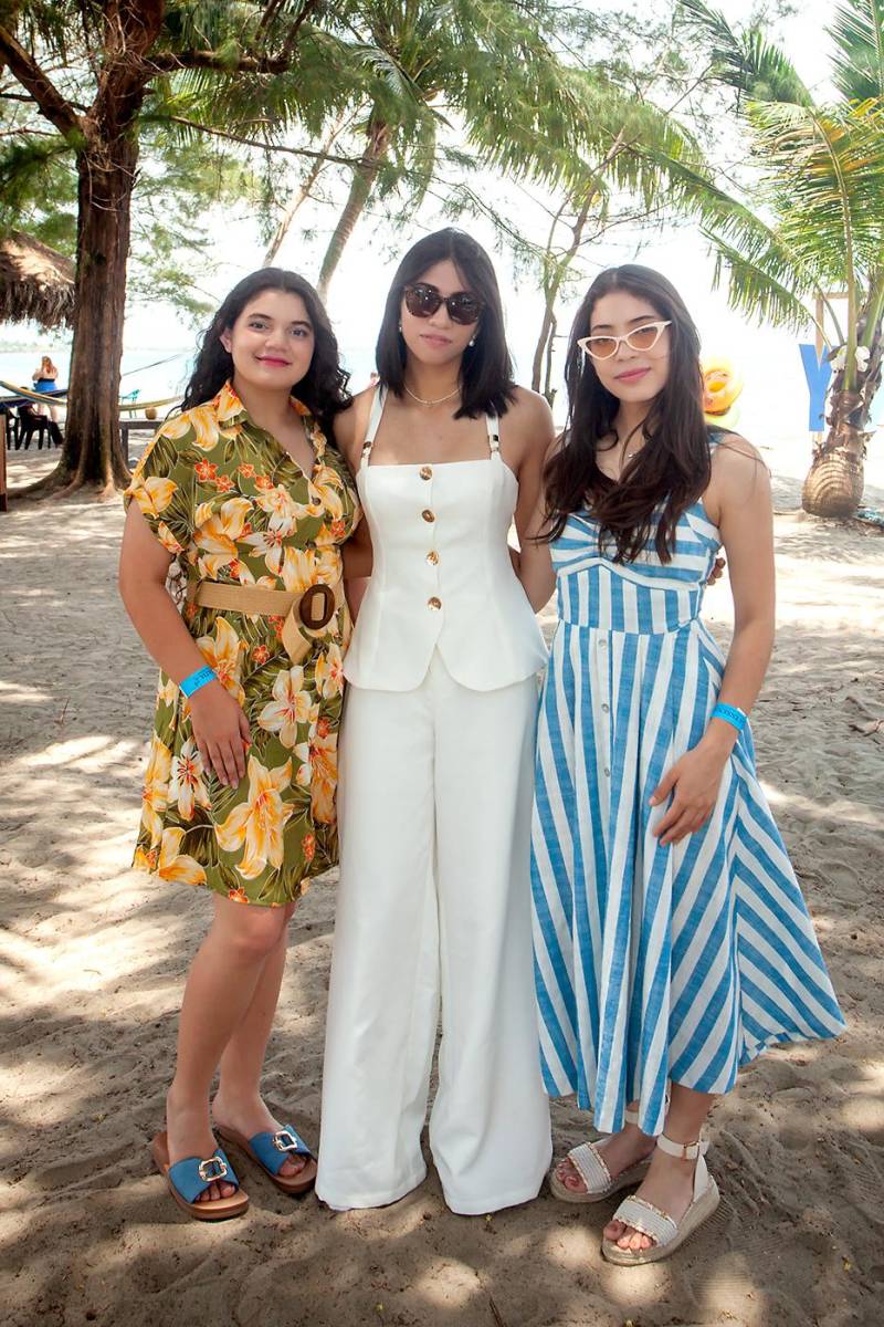 María José Moya, Fernanda Avila y Krystel Fúnez.