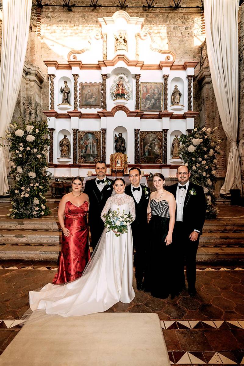 Cecilia Laitano, Esteban Laitano, Isabella Pineda, Taylor Foss, Ashley Villalon y Bryan Villalon.