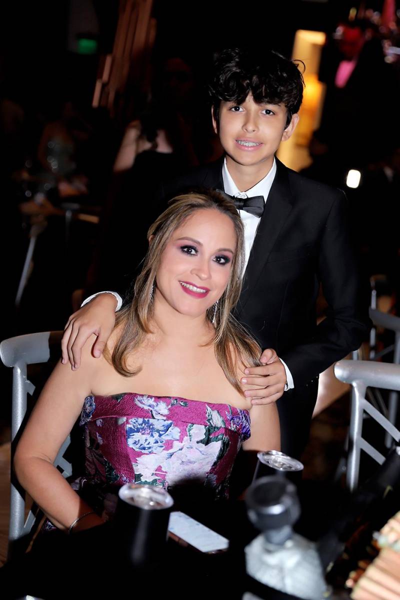 Invitados a la prom de la Escuela Americana de Tegucigalpa 2024