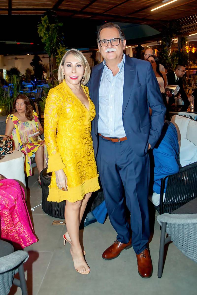 Ivonne y Rolando Mourra.