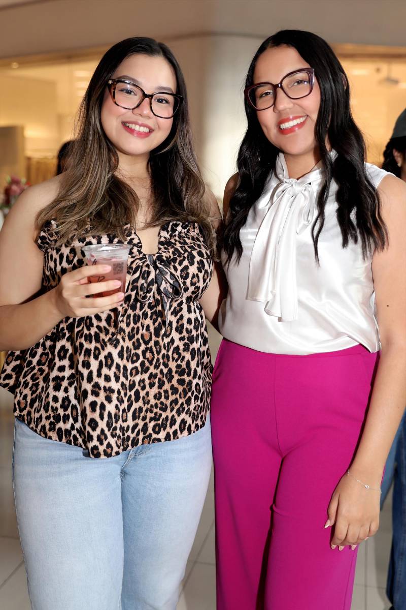 Alicia Blanco y Gloria Godoy.