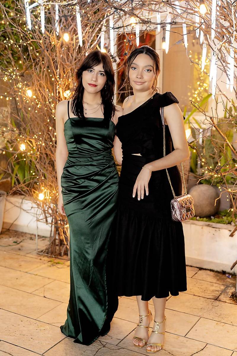 Katya Triminio y Sara Sarmientos.