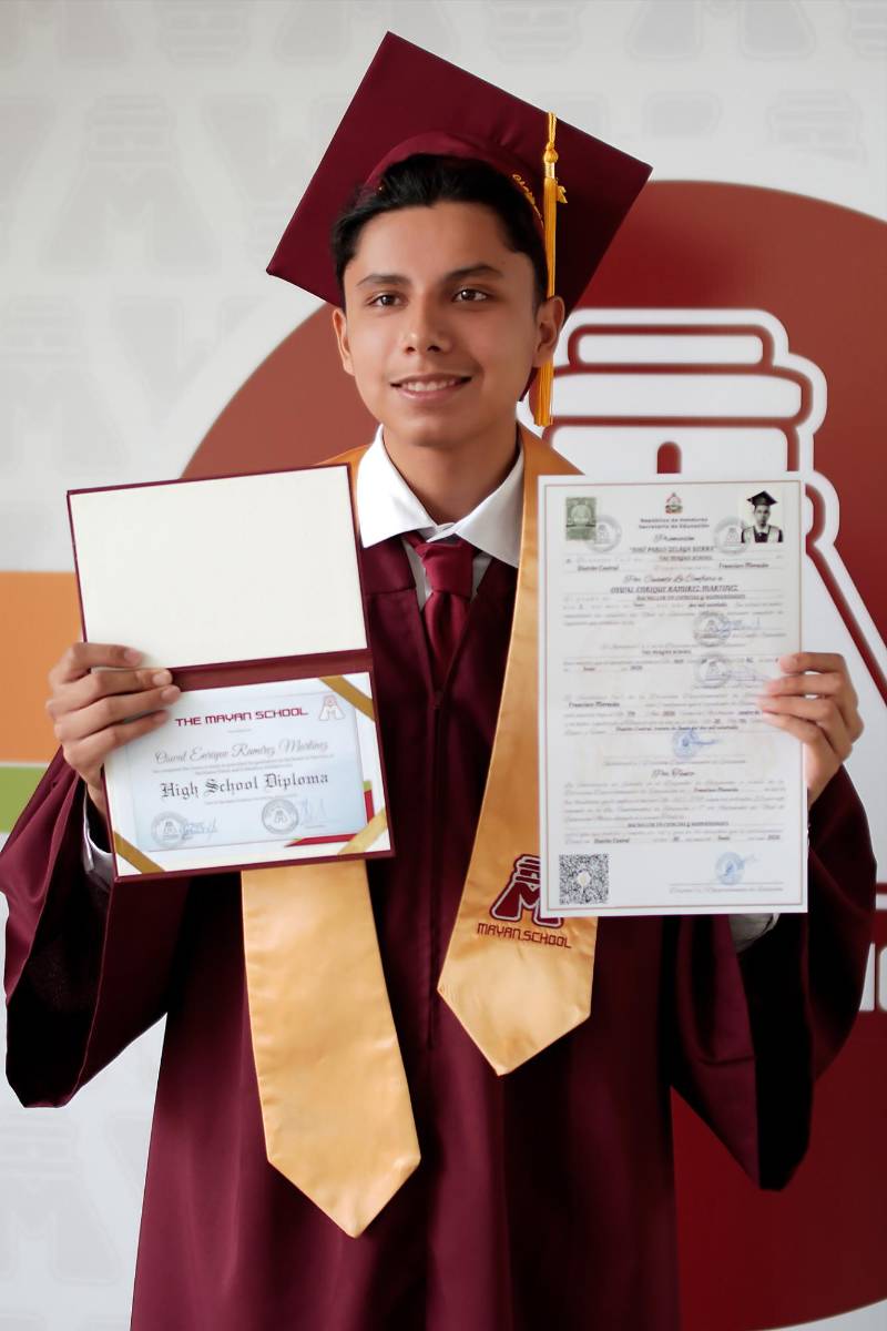 Graduación de los seniors 2026 de Mayan School