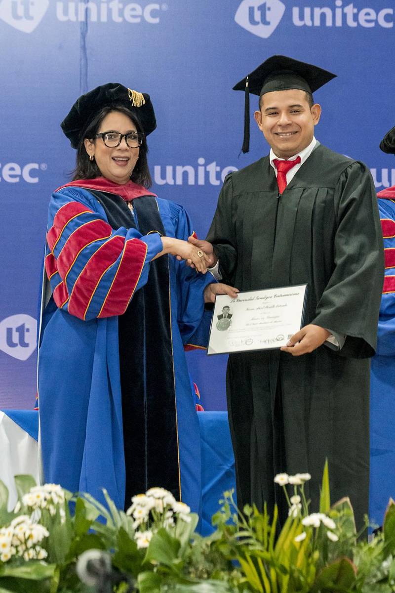 UNITEC SPS celebra la graduación de nuevos talentos y agentes de cambio