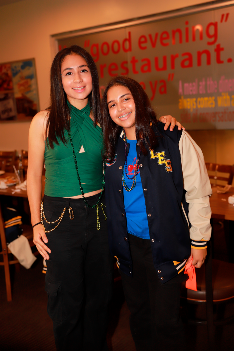 Natalia Guillén y Ivanna Romero.