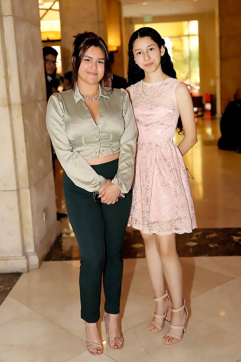 ALEGRE DESAYUNO DE LOS SENIORS LINCOLN SCHOOL