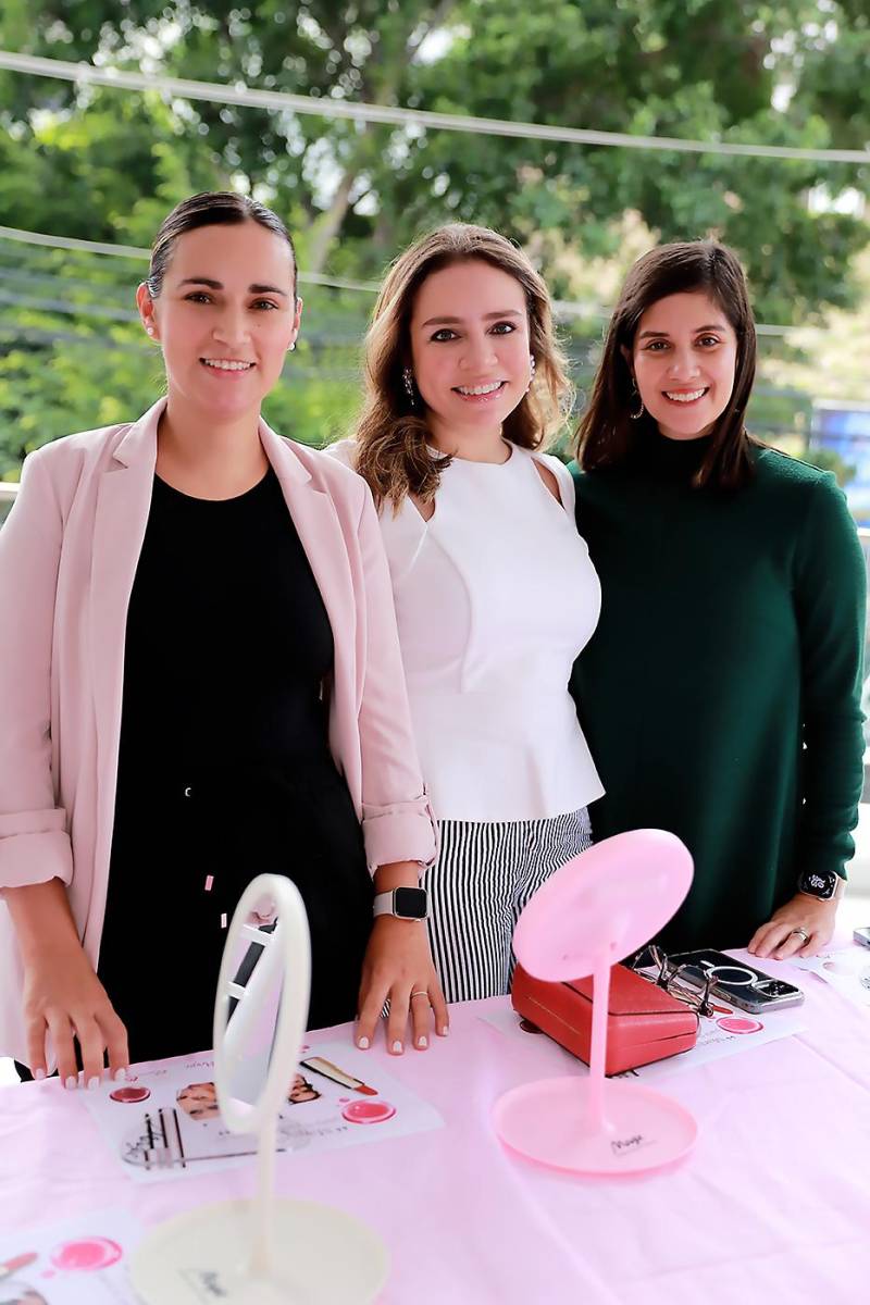 Wendy Maldonado, Cory Cácares y Josie Andrade. 