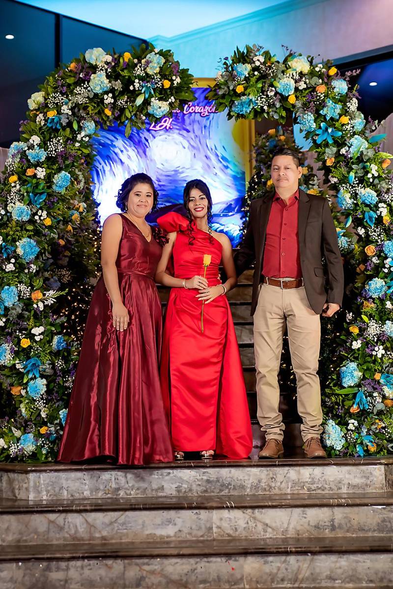 Alma Mejía, Alexandra Ramírez y Felipe Ramírez.