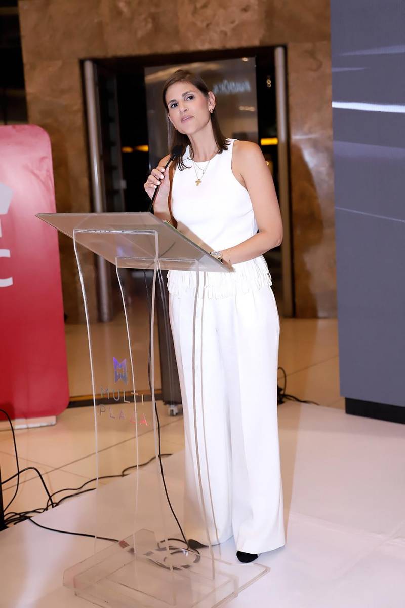 Pamela Cruz, Gerente de Mercadeo y Comercialización de Grupo Roble.