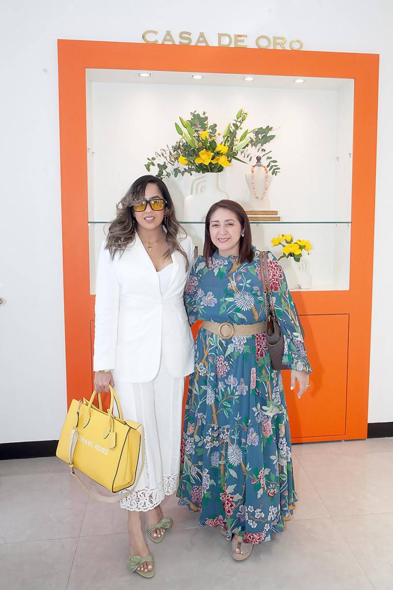 Angélica y Karla Irula.