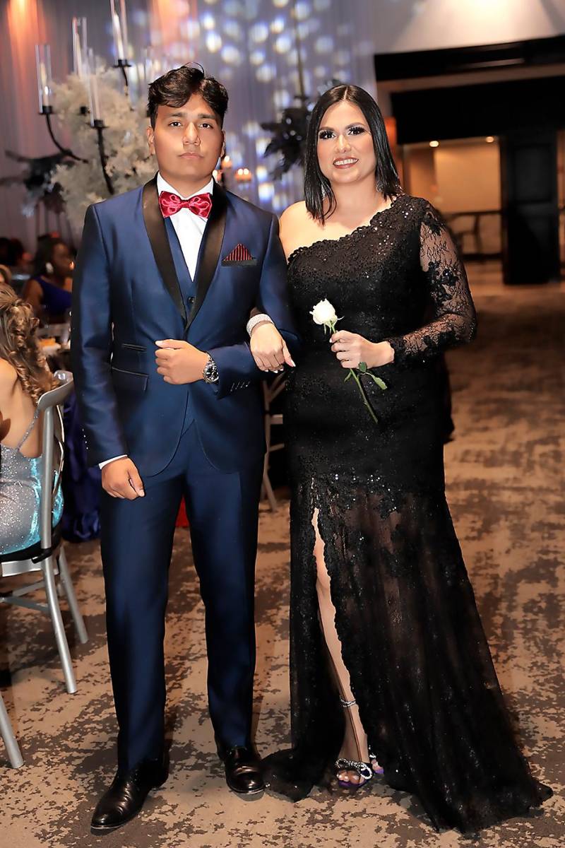 DESFILE DE PADRES E HIJOS DE LA PROM NIGHT 2023 DE LA ELVEL SCHOOL