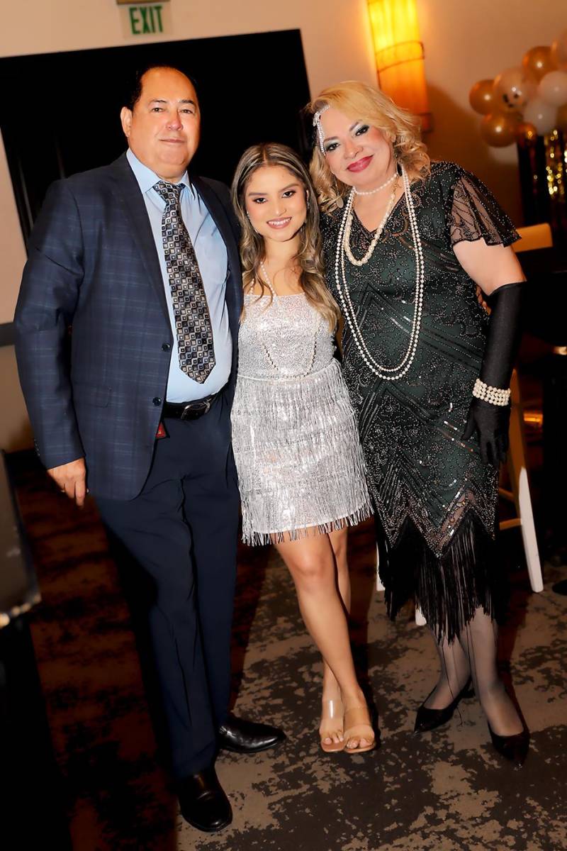 Luis Alonso Cuestas, Valeria Vallejo y Sara Guerra. 