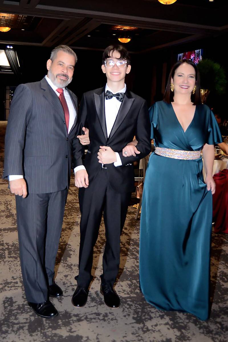 Fernando, Rodrigo Aguilar y Patricia Gálvez.