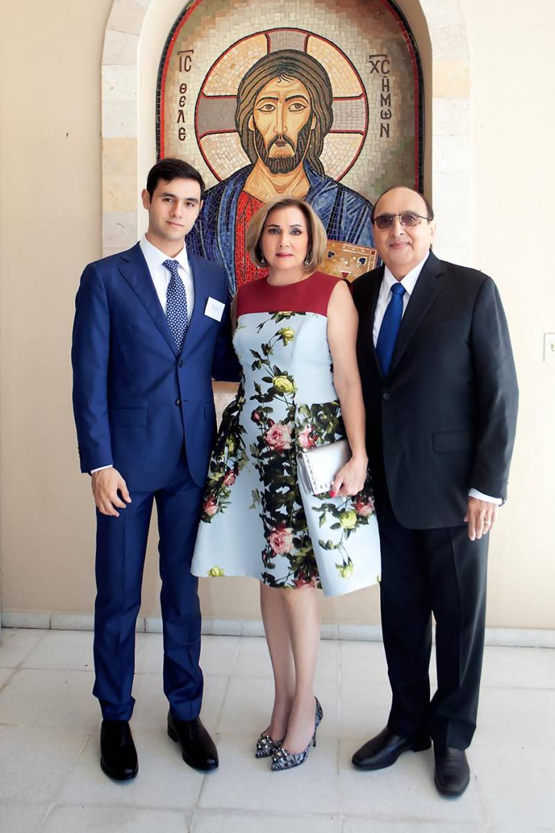 David, Nancy y Farid Handal.