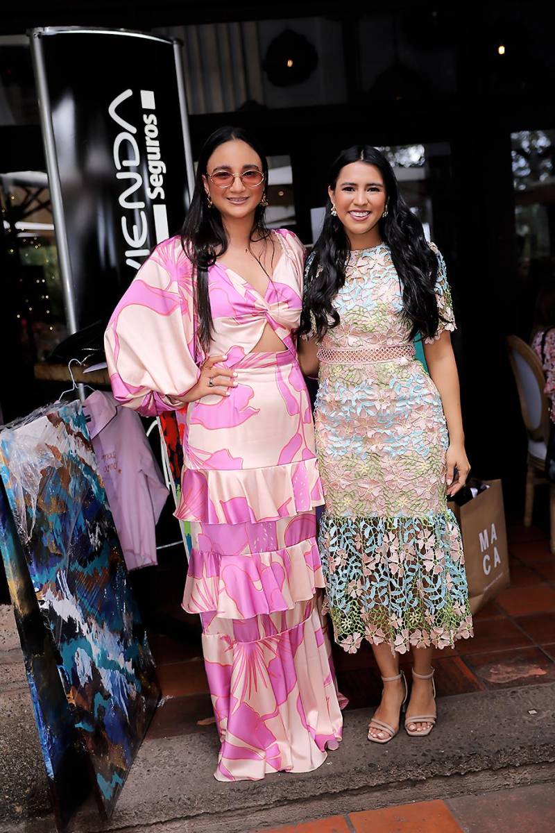 Adriana Espinal y Norma Farías.