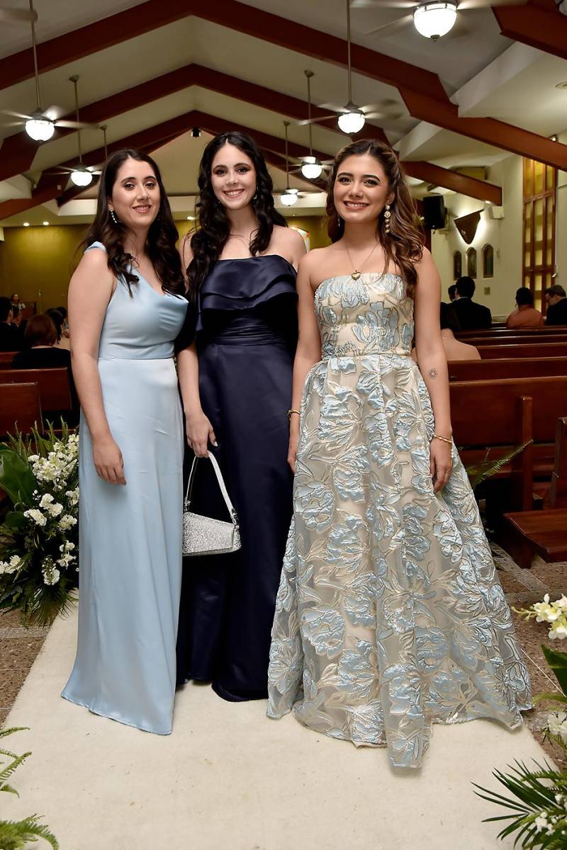 Nicolle Handal, Orianna Cabrita y Andrea Ponce.