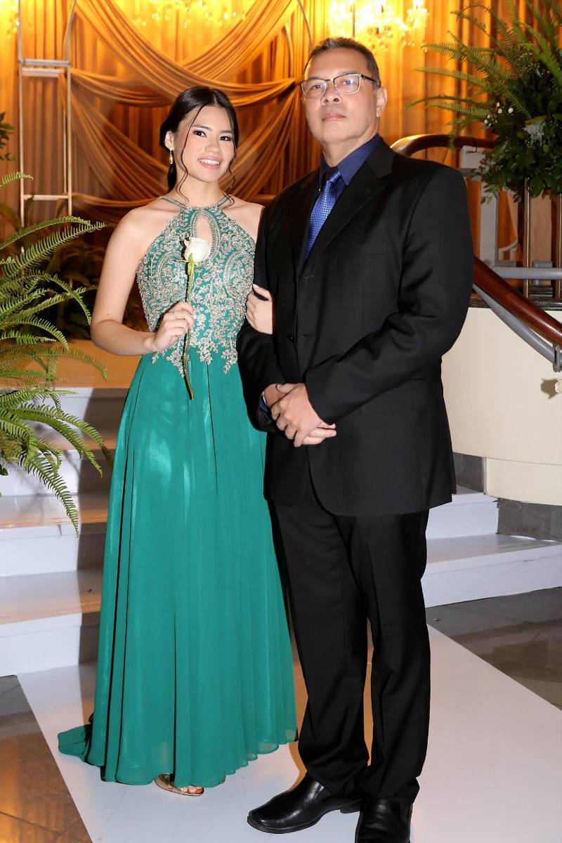 Sofia Velásquez y su tió Donald Velásquez. 