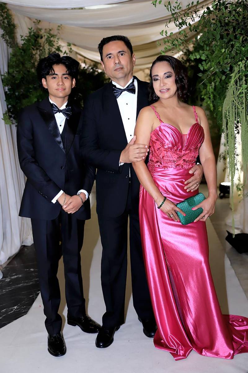 Invitados de la prom 2025 de La Estancia School