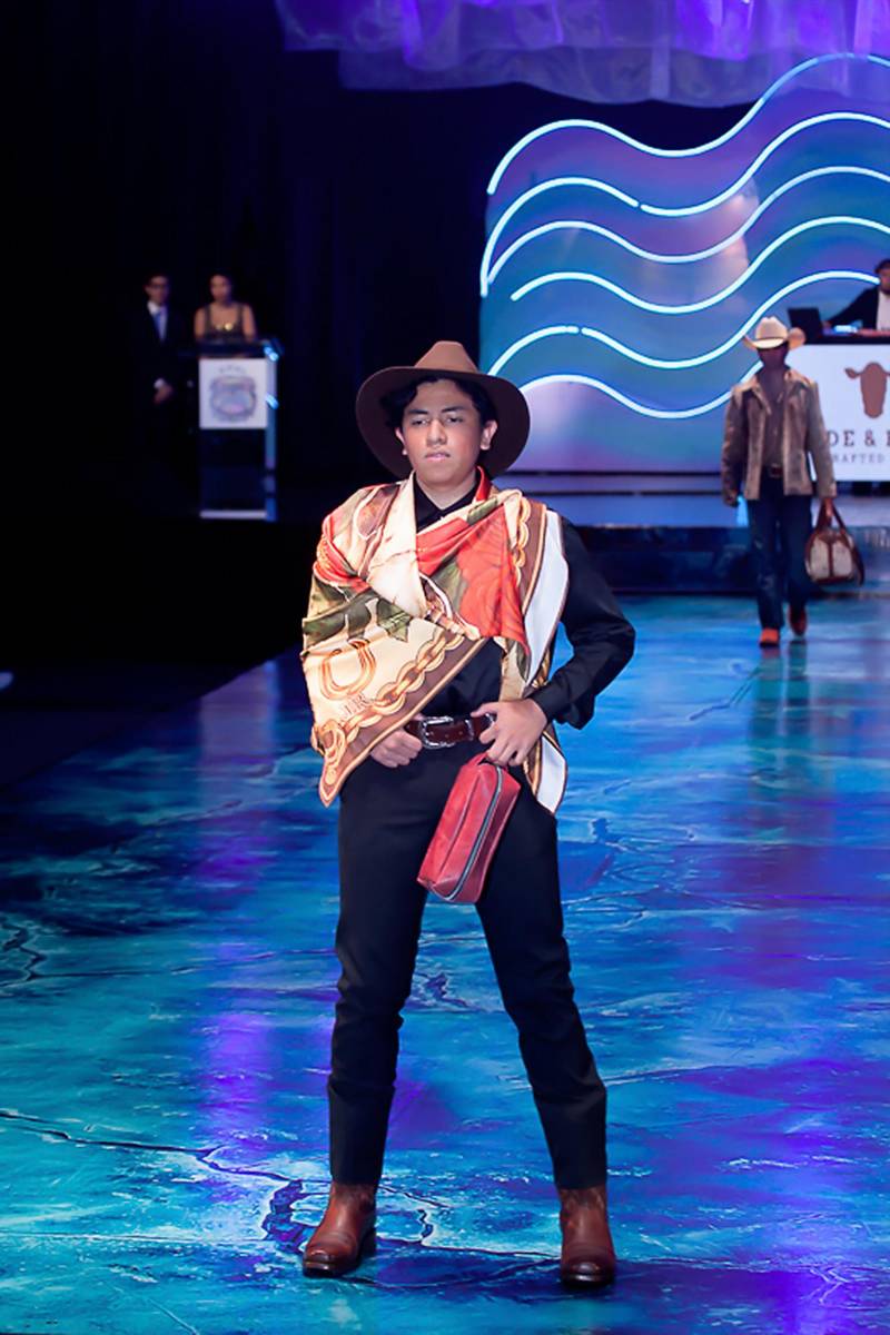 Senior Fashion Show 2026 de la Escuela Internacional Sampedrana, parte 3