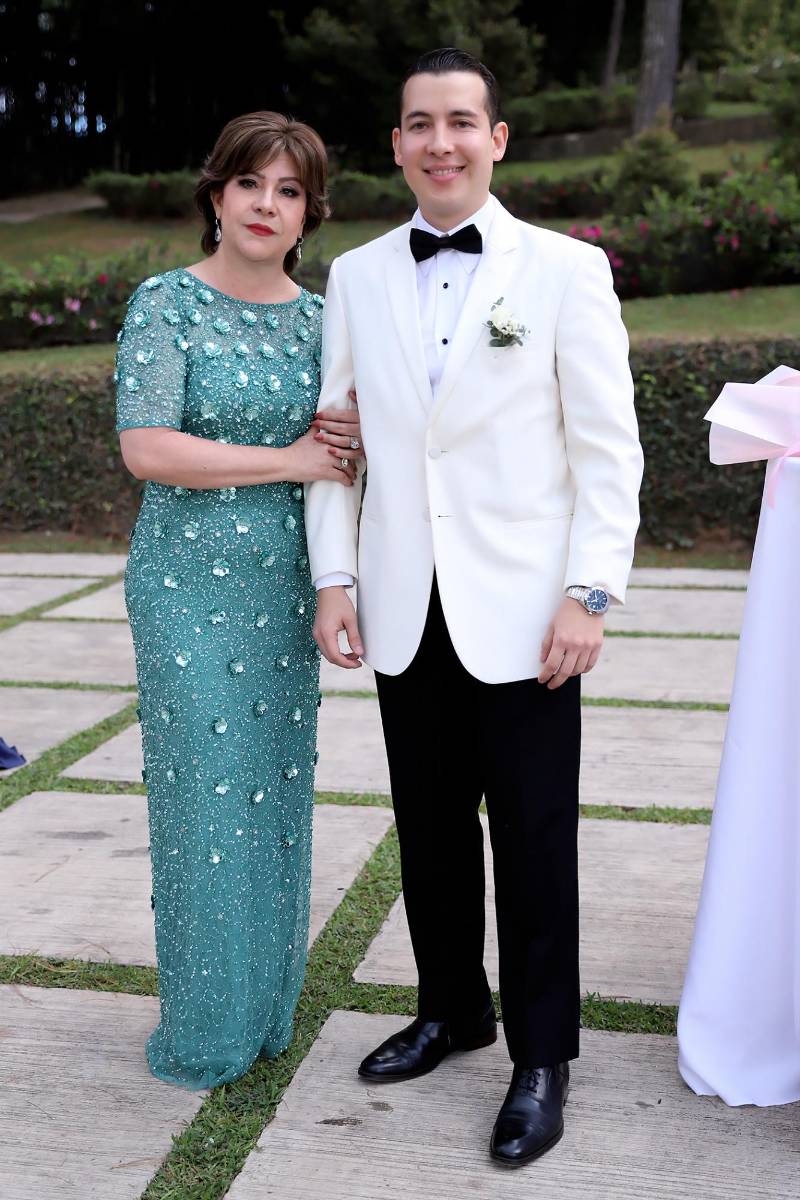 Sandra Rodezno y Denis Cano.