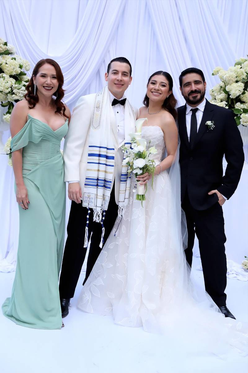 Vanessa Lazo, Denis Cano, Paola Perdomo y Carlos Talavera.