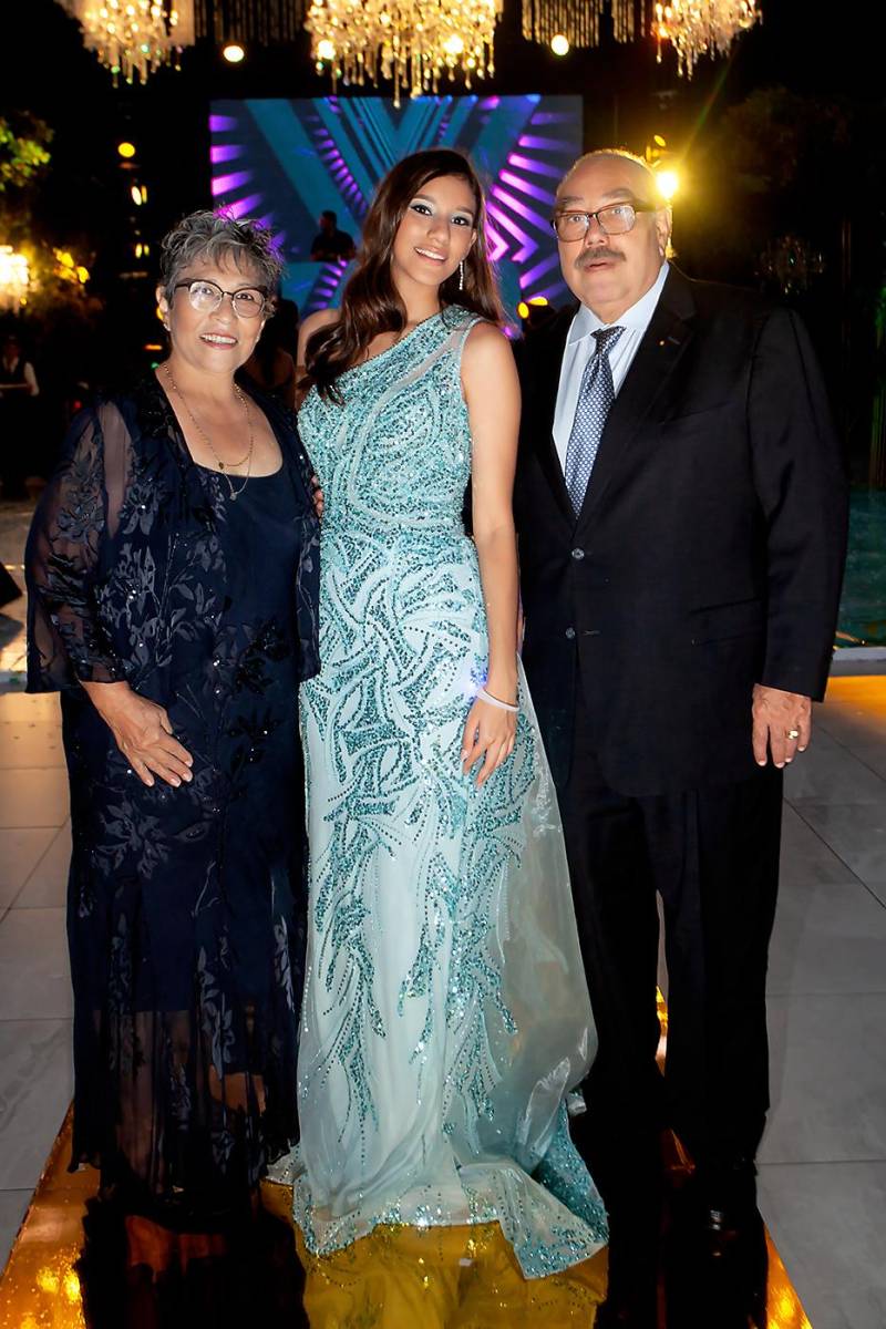 Mariana, Dariana y Darío Gámez