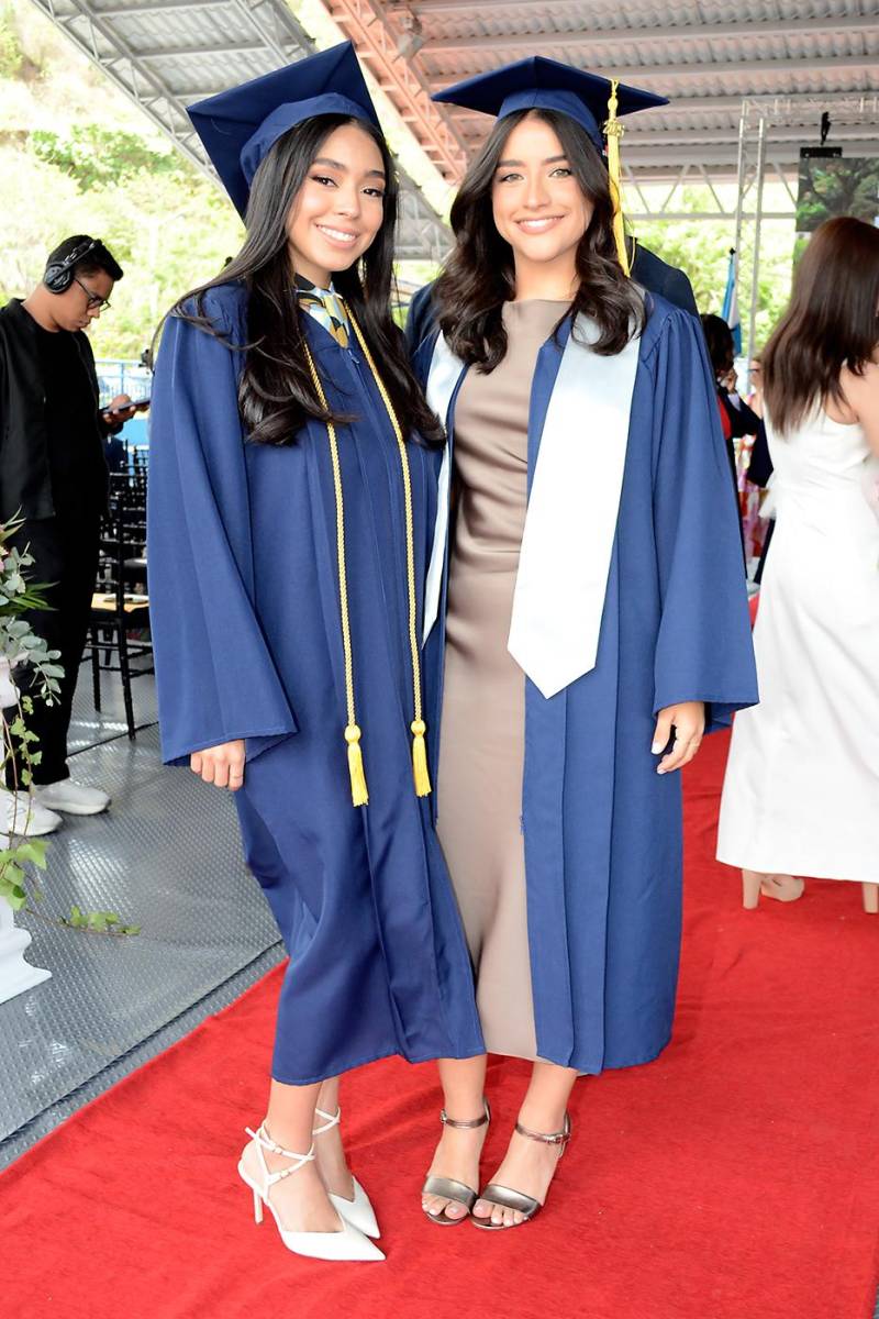Alessandra Pérez y Adriana Jiménez.