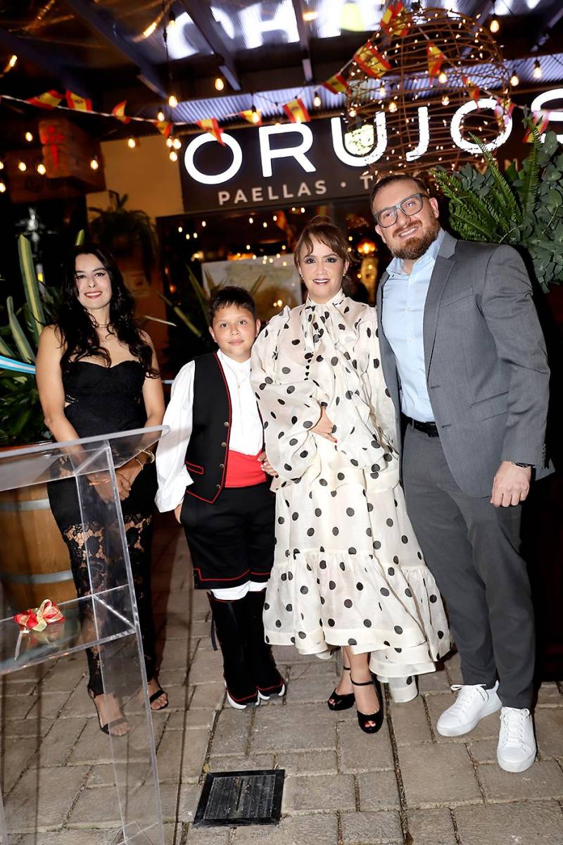 Grand opening de Orujos en Plaza Lara