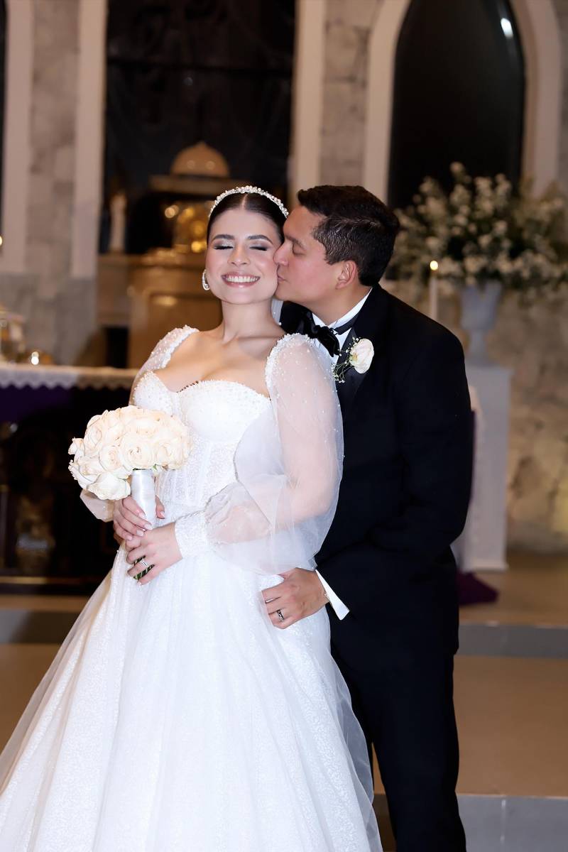 La boda de Helen Zamora y Alex Cosenza