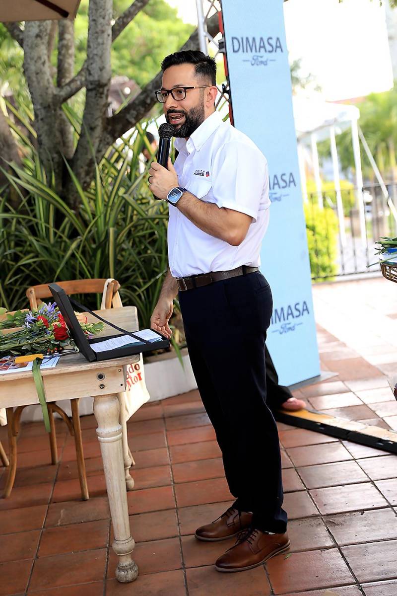 Antonio Palacio.
