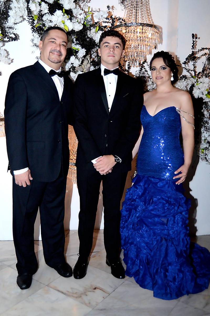 Fiesta de la prom 2024 de la International School of Tegucigalpa